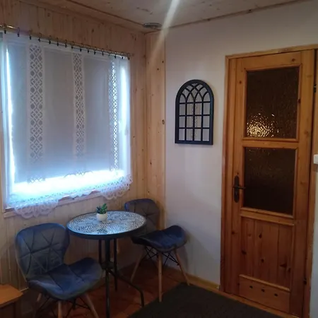 Kwatera prywatna Kamex Dom 12-osobowy Olsztyn (Silesia)