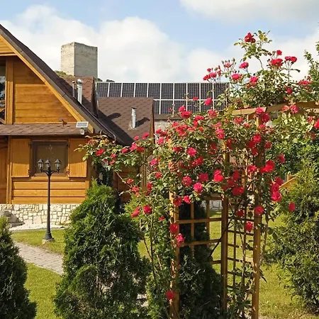 Kamex Dom 12-osobowy בית אירוח