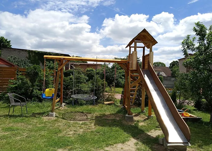 Kamex Dom 12-osobowy 民宿 奥尔什丁